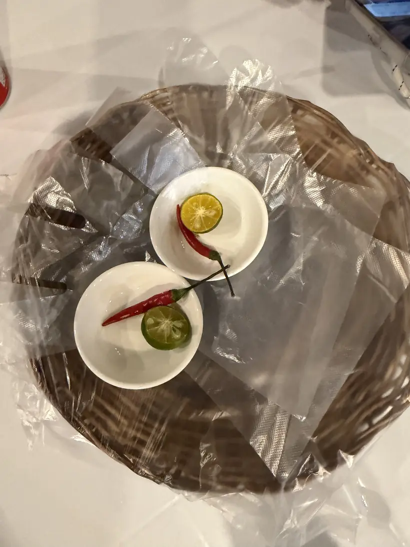 Salsas con chile y cítrico para acompañar el pescado a la brasa
